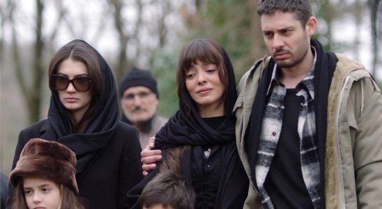 Kraliçe dizisinde giyilen kıyafetler ve markaları